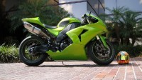 underground green metalic - moto.jpg