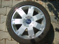 S8304999.JPG