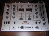 Behringer DJX400 (Small).JPG