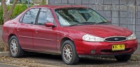 800px-2000_Ford_Mondeo_(HE)_Ghia_hatchback_01.jpg