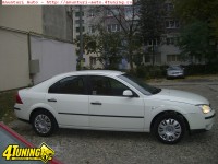 Ford-Mondeo-20001.jpg