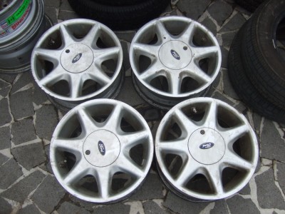 jalR15ford.jpg