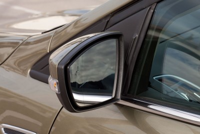 Kuga_details_07.jpg