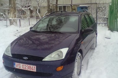 Ford-Focus-1-6-benzina.jpg