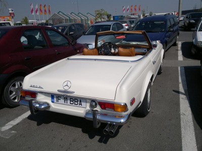 Mercedes.jpg