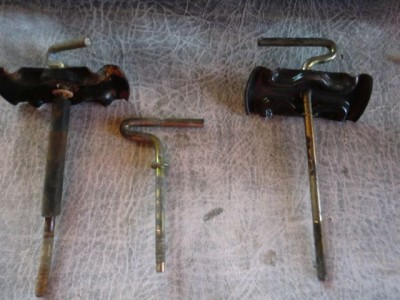 Cuie roata rezerva.jpg