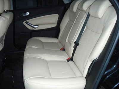 Ford MONDEO 006.jpg