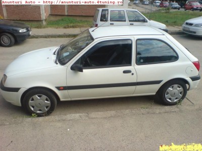 Ford-Fiesta-1-3.jpg (106.79 KiB) Vizualizat de 2899 ori Ford-Fiesta-1-3.jpg