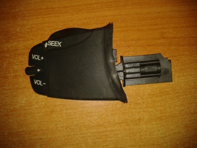 Comenzi audio volan Ford.jpg (157.98 KiB) Vizualizat de 5071 ori Comenzi audio volan Ford.jpg