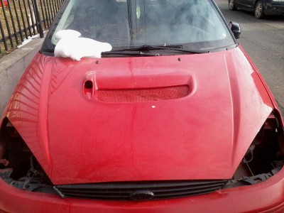 Capota Focus Mk1 Benzina priza aer.jpg