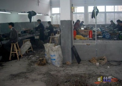 china-scary-factories-for-car-parts-7.jpg
