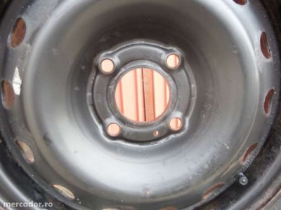 16684263_4_644x461_roti-de-iarna-jante-anvelope-de-ford-185-65-14m-s-dot-2011-auto-moto-si-ambarcatiuni.jpg