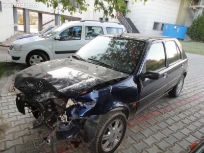 16857073_2_644x461_ford-jas-fiesta-pentru-piese-fotografii.jpg