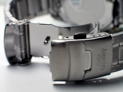 orientceu07005wx_clasp.jpg