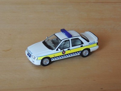 Ford_Sierra_RS_Cosworth_4x4_(Police)_(Vanguards_1_43).JPG