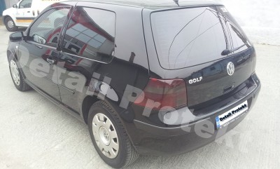 folie-neagra-geamuri.jpg