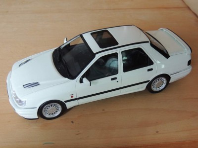 Ford_Sierra_RS_Cosworth_4x4_(Otto_1_18).JPG