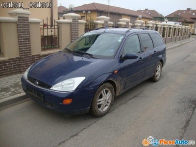 dezmembrez-ford-focus-66b4b1650e72080fce-650-500-1-95-1.jpg