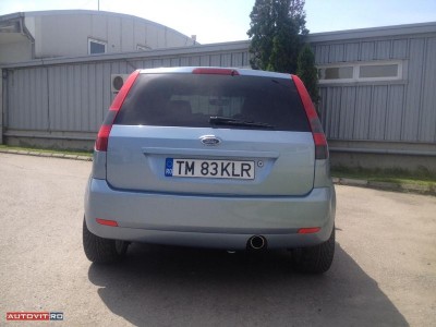 C33043397_2.jpg