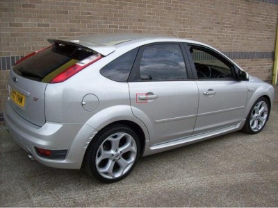 Used_Ford_Focus_2_5_St_2_5_Door_Hatchback_Silver_2007_Petrol_for_Sale_in_UK.jpg