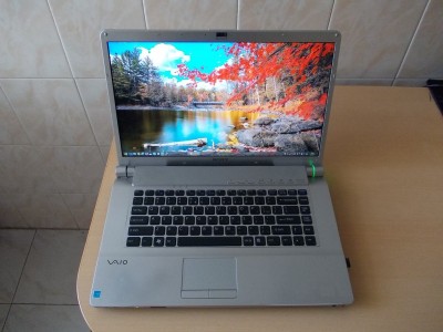 laptop-sony-vaio-full-hd-16-4-inch-c2d-radeon-hd-4570-1gb--9deb6d43.jpg
