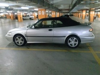 saab capotat.jpg