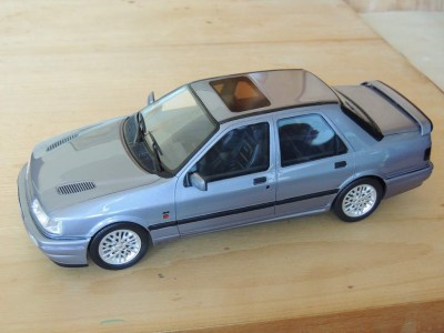 Ford_Sierra_RS_Cosworth_4x4_(Otto_1_18).jpg