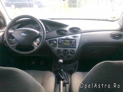 bord_ford_focus_1.4_gri_2003_h.jpg