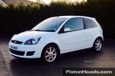 ford-fiesta-zetec-climate-107477005-3.jpg