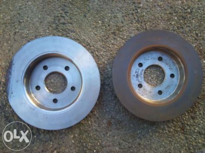 38893067_2_644x461_discuri-frana-spate-ford-focus-2005-2008-fotografii.jpg