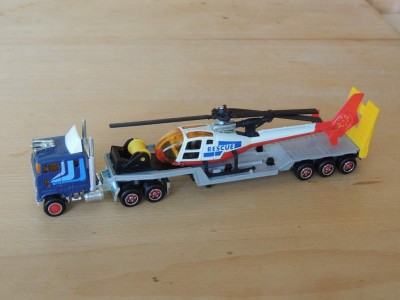 Ford_CL_9000_trailer_elicopter_Gazelle_(Majorette_1_87).JPG