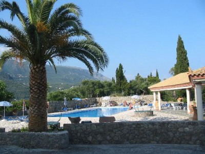 piscina-1475.jpg (52.67 KiB) Vizualizat de 1272 ori piscina-1475.jpg