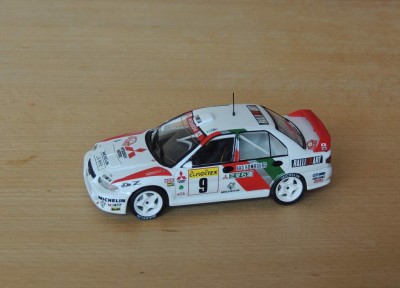 Mitsubishi_Lancer_Evo_II_(IXO_1_43).jpg