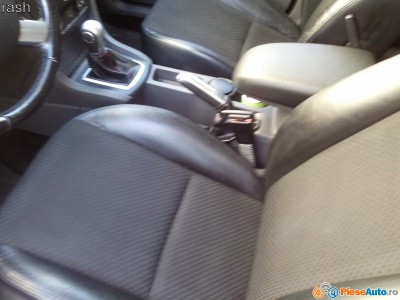 scaune-interior-piele-textil-ford-focus-2-titanium-30a7522ccb468030b5-0-0-0-0-0.jpg