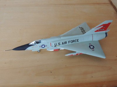 F-106A_Delta_Dart_(Hasegawa).jpg