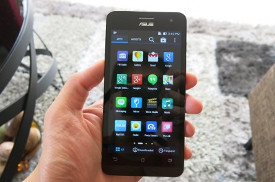 Asus-ZenFone-5(2).jpg (94.77 KiB) Vizualizat de 1364 ori Asus-ZenFone-5(2).jpg