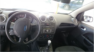 Fiesta n3.JPG (169.91 KiB) Vizualizat de 1093 ori Fiesta n3.JPG