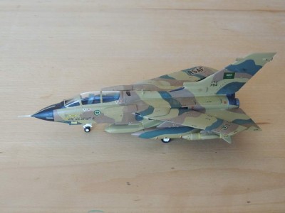 Panavia_Tornado_IDS_(Hasegawa_1_72).jpg