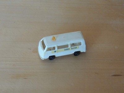 Volkswagen_Type_2_(T2)_(Ambulance).jpg