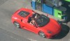 ferrari cu 2 locuri si 3 pasageri.jpg