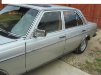 Mercedes-200-200d-1-244638[1].jpg