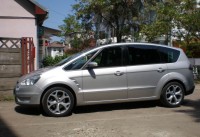 s-max_02.jpg