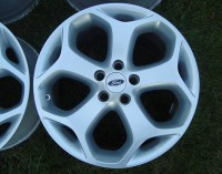 ford focus st 3.JPG (60.13 KiB) Vizualizat de 505 ori ford focus st 3.JPG