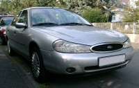 800px-Ford_Mondeo_1997_front_20071004.jpg