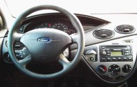 Ford_Focus_berlina_2.JPG