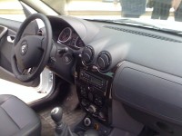 dacia-duster-interior.jpg