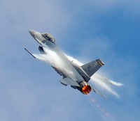 F-16C_Fighting_Falcon_2.jpg