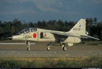 Mitsubishi_T-2_2.jpg