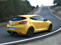 Renault-Megane_RS_2010_800x600_wallpaper_0e.jpg