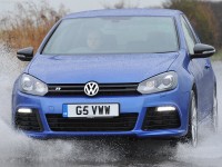 Volkswagen-Golf_R_2010_800x600_wallpaper_13.jpg